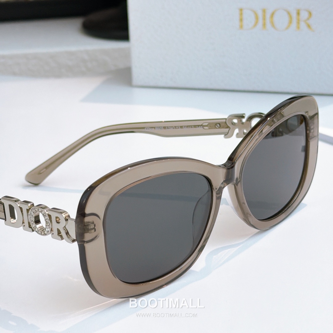 Dior Dio Star Ring Metal, Cubic Zirconia Silver 디올 디오 스타 링 메탈, 큐빅 지르코니아 실버 145cm 7