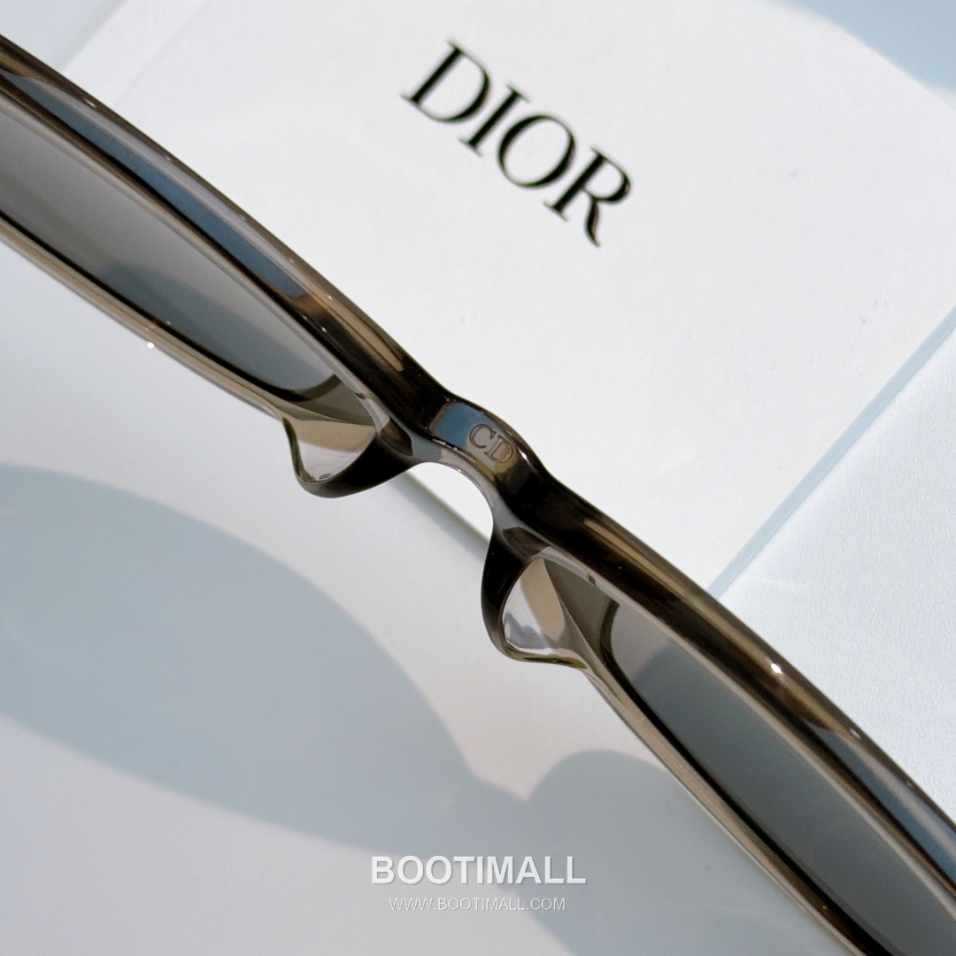 Dior Dio Star Ring Metal, Cubic Zirconia Silver 디올 디오 스타 링 메탈, 큐빅 지르코니아 실버 145cm 8