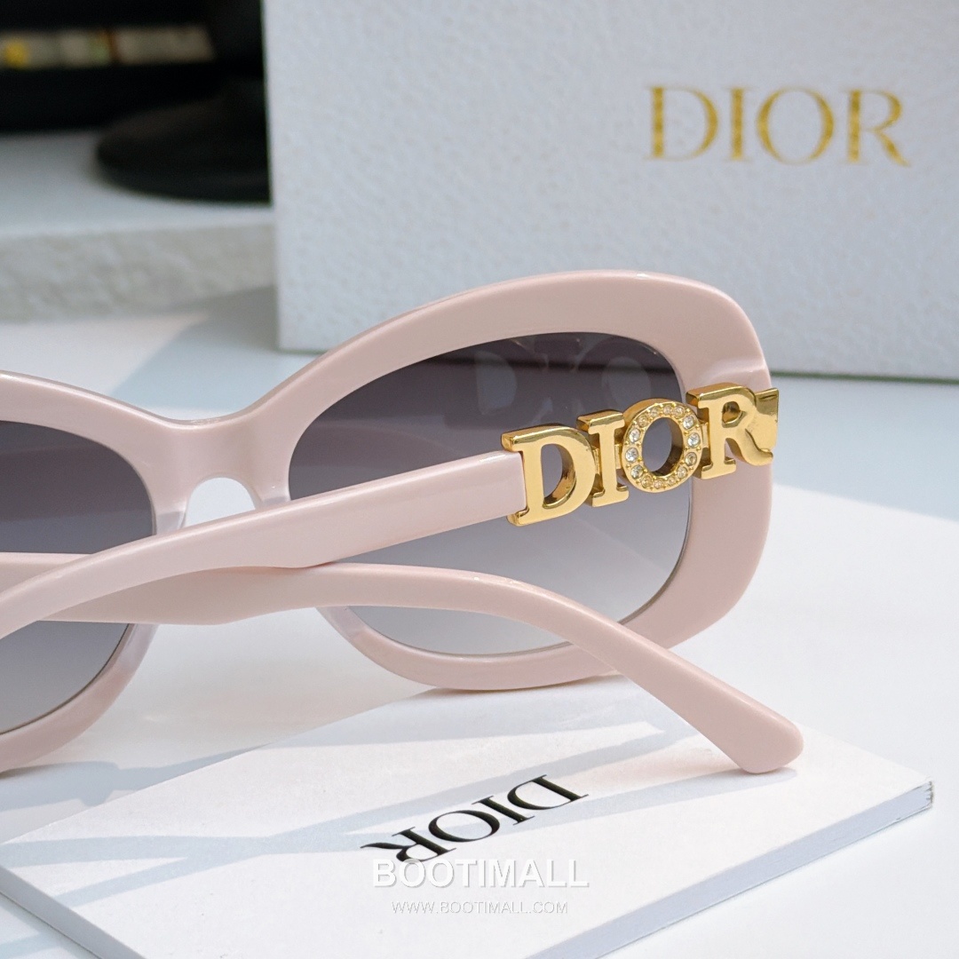 Dior Dio Star Ring Metal, Cubic Zirconia Silver 디올 디오 스타 링 메탈, 큐빅 지르코니아 실버 145cm 9