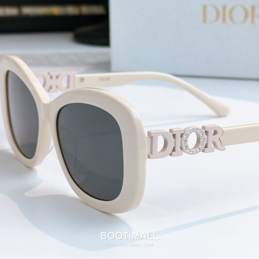 Dior Dio Star Ring Metal, Cubic Zirconia Silver 디올 디오 스타 링 메탈, 큐빅 지르코니아 실버 145cm 3