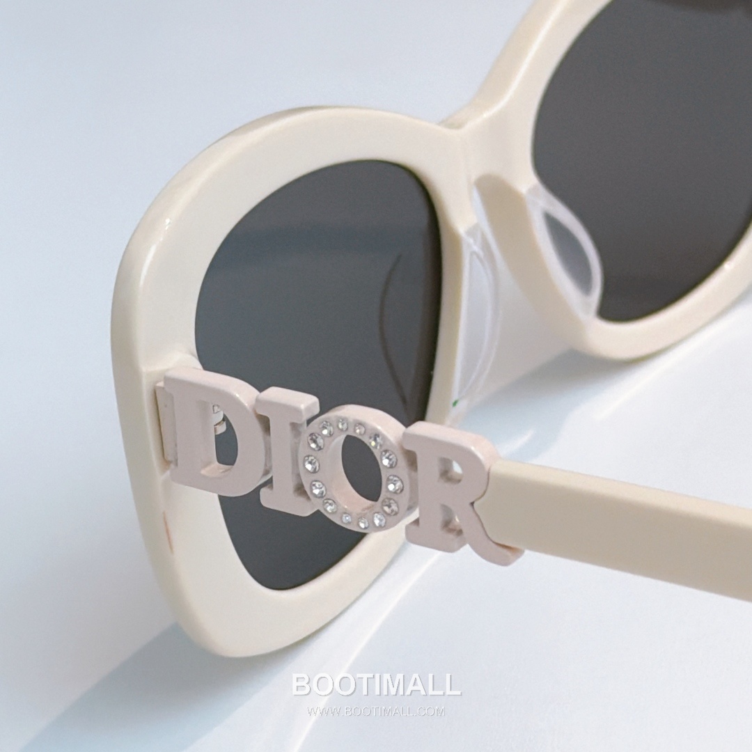 Dior Dio Star Ring Metal, Cubic Zirconia Silver 디올 디오 스타 링 메탈, 큐빅 지르코니아 실버 145cm 4