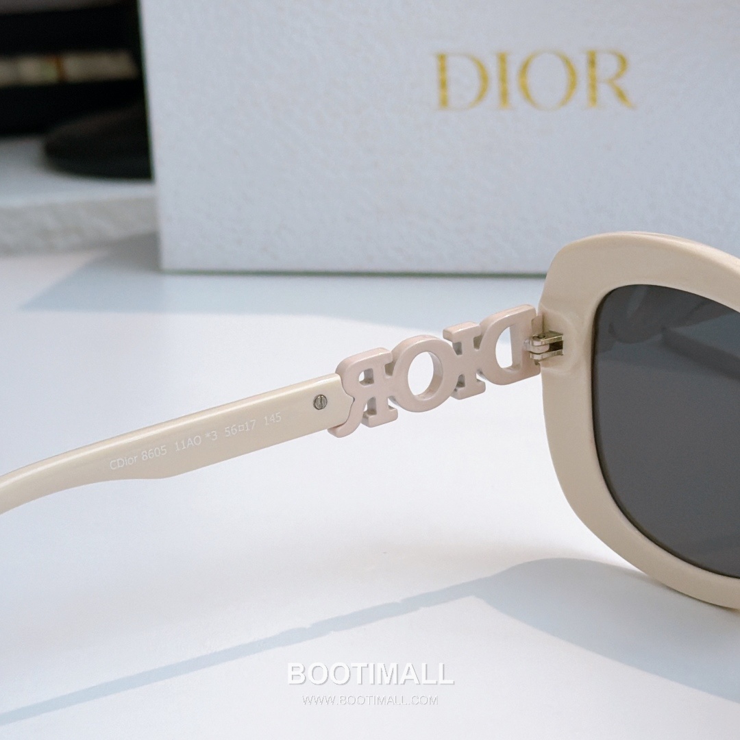 Dior Dio Star Ring Metal, Cubic Zirconia Silver 디올 디오 스타 링 메탈, 큐빅 지르코니아 실버 145cm 6