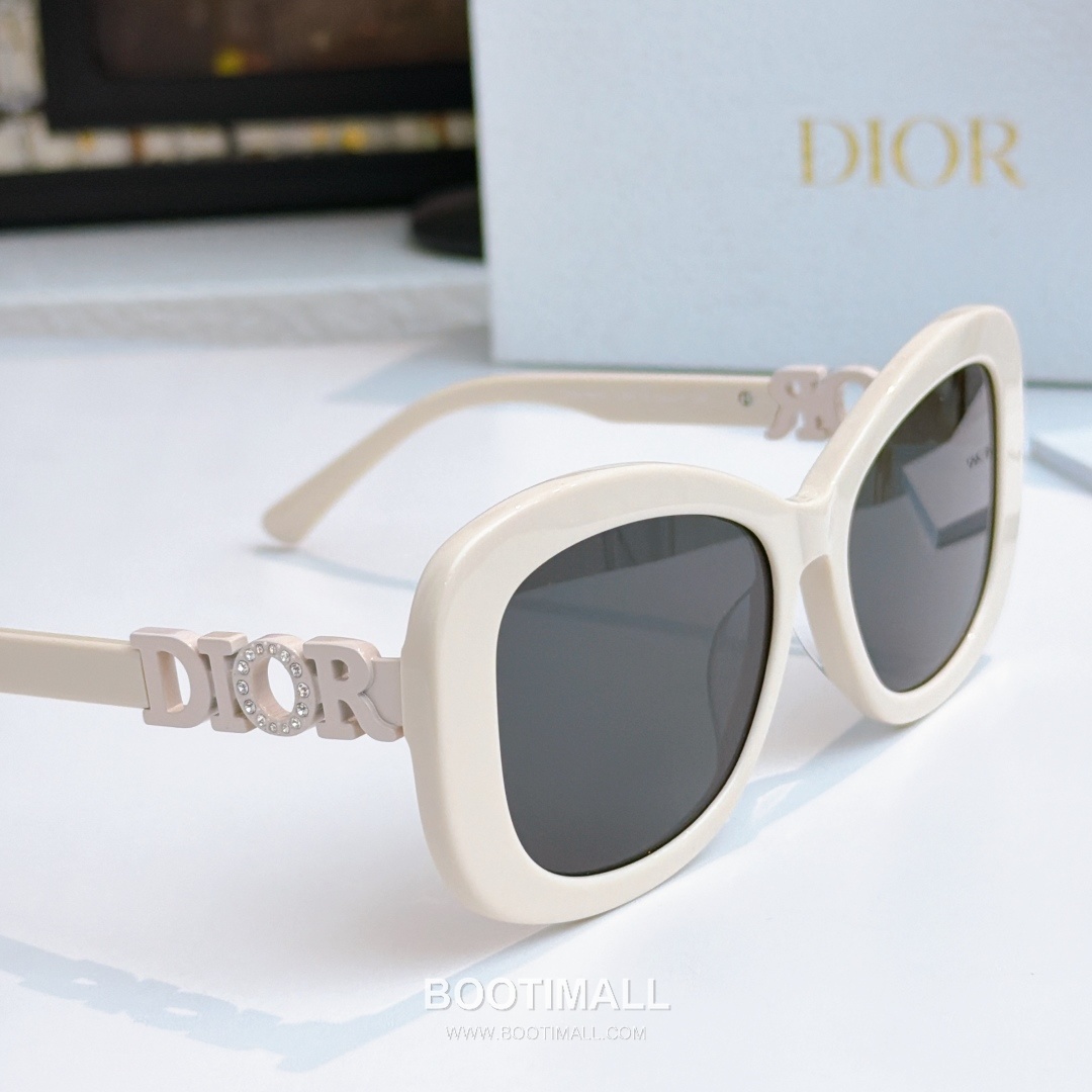 Dior Dio Star Ring Metal, Cubic Zirconia Silver 디올 디오 스타 링 메탈, 큐빅 지르코니아 실버 145cm 7