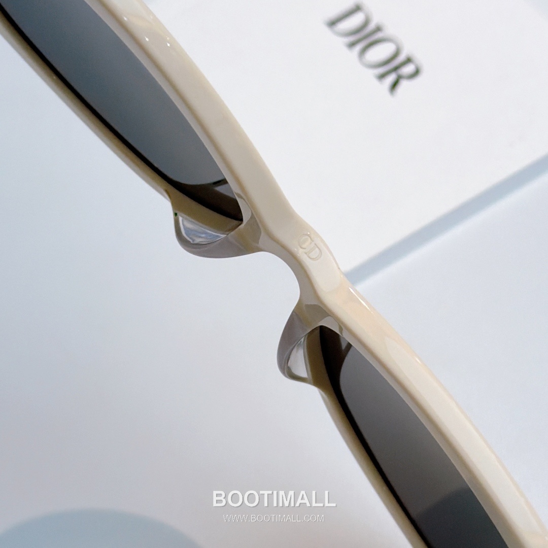 Dior Dio Star Ring Metal, Cubic Zirconia Silver 디올 디오 스타 링 메탈, 큐빅 지르코니아 실버 145cm 8