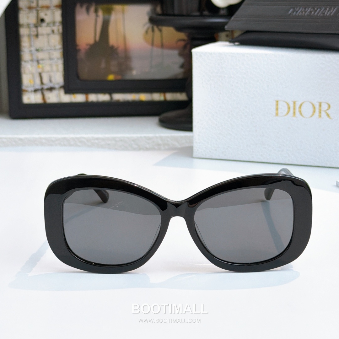 Dior Dio Star Ring Metal, Cubic Zirconia Silver 디올 디오 스타 링 메탈, 큐빅 지르코니아 실버 145cm 2