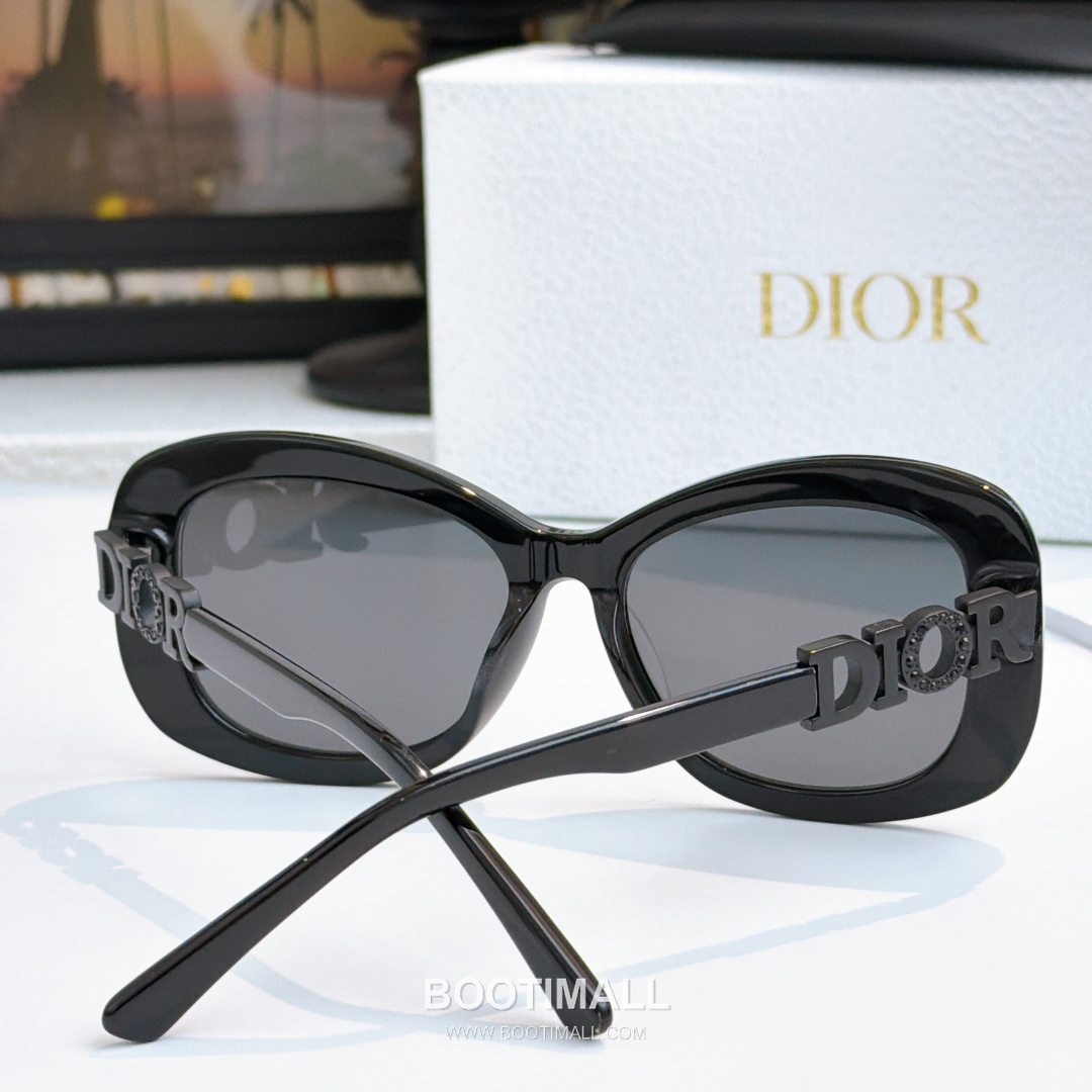 Dior Dio Star Ring Metal, Cubic Zirconia Silver 디올 디오 스타 링 메탈, 큐빅 지르코니아 실버 145cm 9