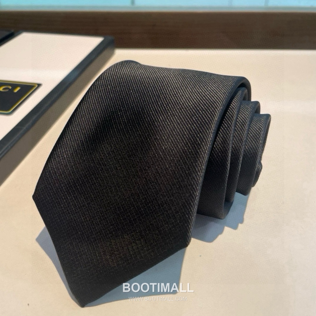 Celine Animal Embroidered Tie Silk Jacquard Black 셀린느 애니멀 자수 넥타이 실크 자카드 블랙 7cm 7