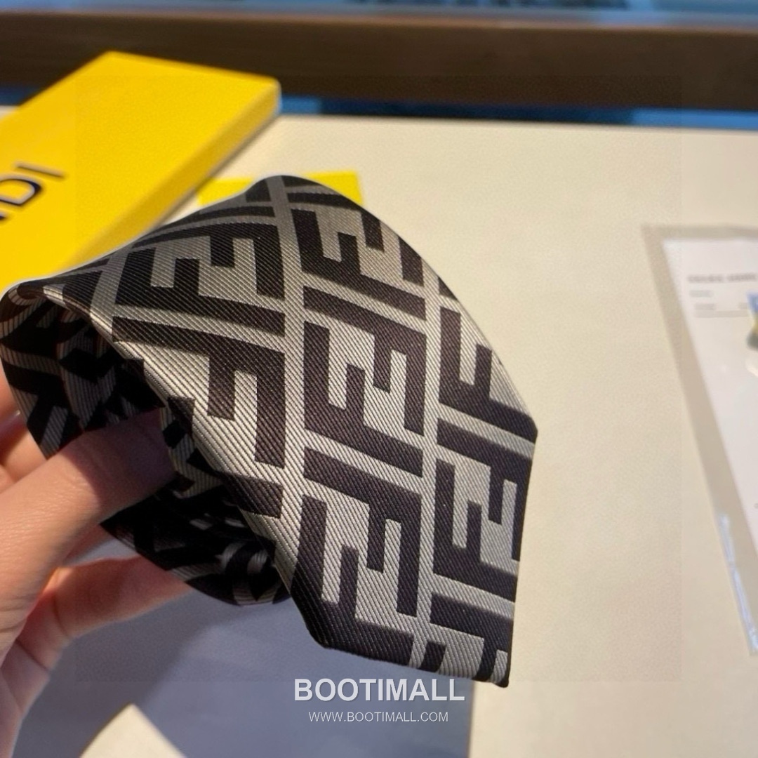 Fendi FF Jacquard Tie Jacquard Silk Black 펜디 FF 자카드 넥타이 자카드 실크 블랙 4
