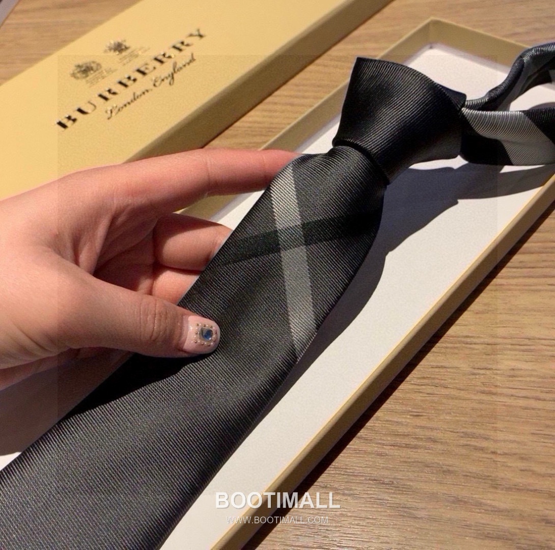 Burberry Vintage Check Tie Jacquard Silk Vintage Check 버버리 빈티지 체크 자카드 넥타이 자카드 실크 빈티지 체크 7