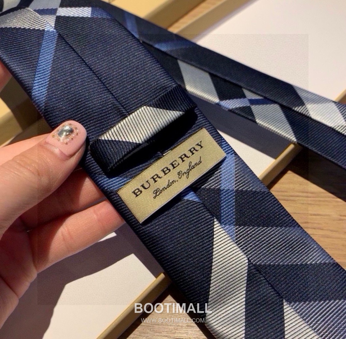 Burberry Vintage Check Tie Jacquard Silk Vintage Check 버버리 빈티지 체크 자카드 넥타이 자카드 실크 빈티지 체크 5