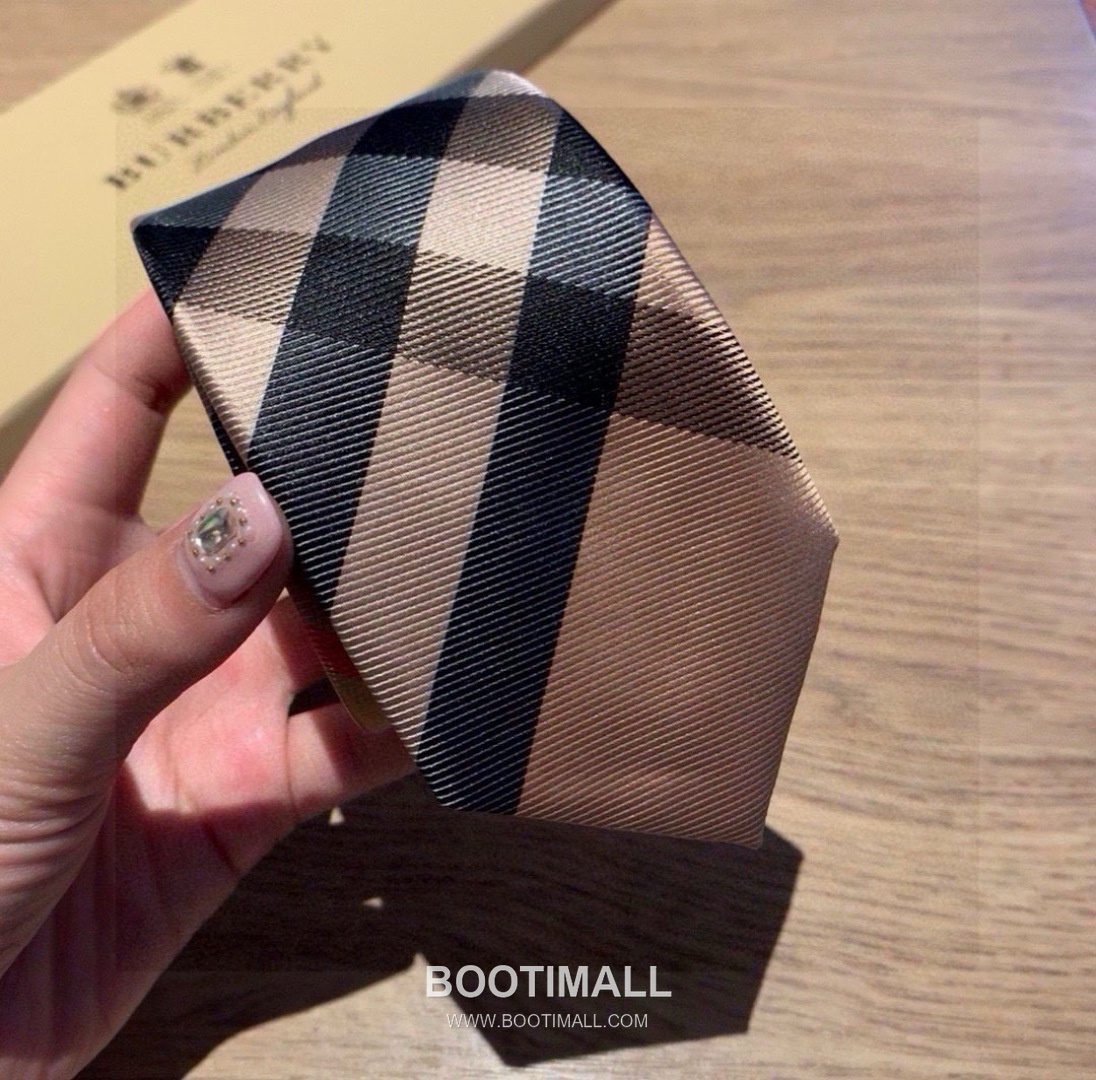 Burberry Vintage Check Tie Jacquard Silk Vintage Check 버버리 빈티지 체크 자카드 넥타이 자카드 실크 빈티지 체크 2