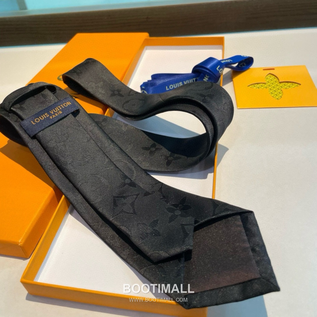 Louis Vuitton Diamonds V Tie Silk Jacquard Black 루이비통 다이아몬즈 V 넥타이 실크 자카드 블랙 9