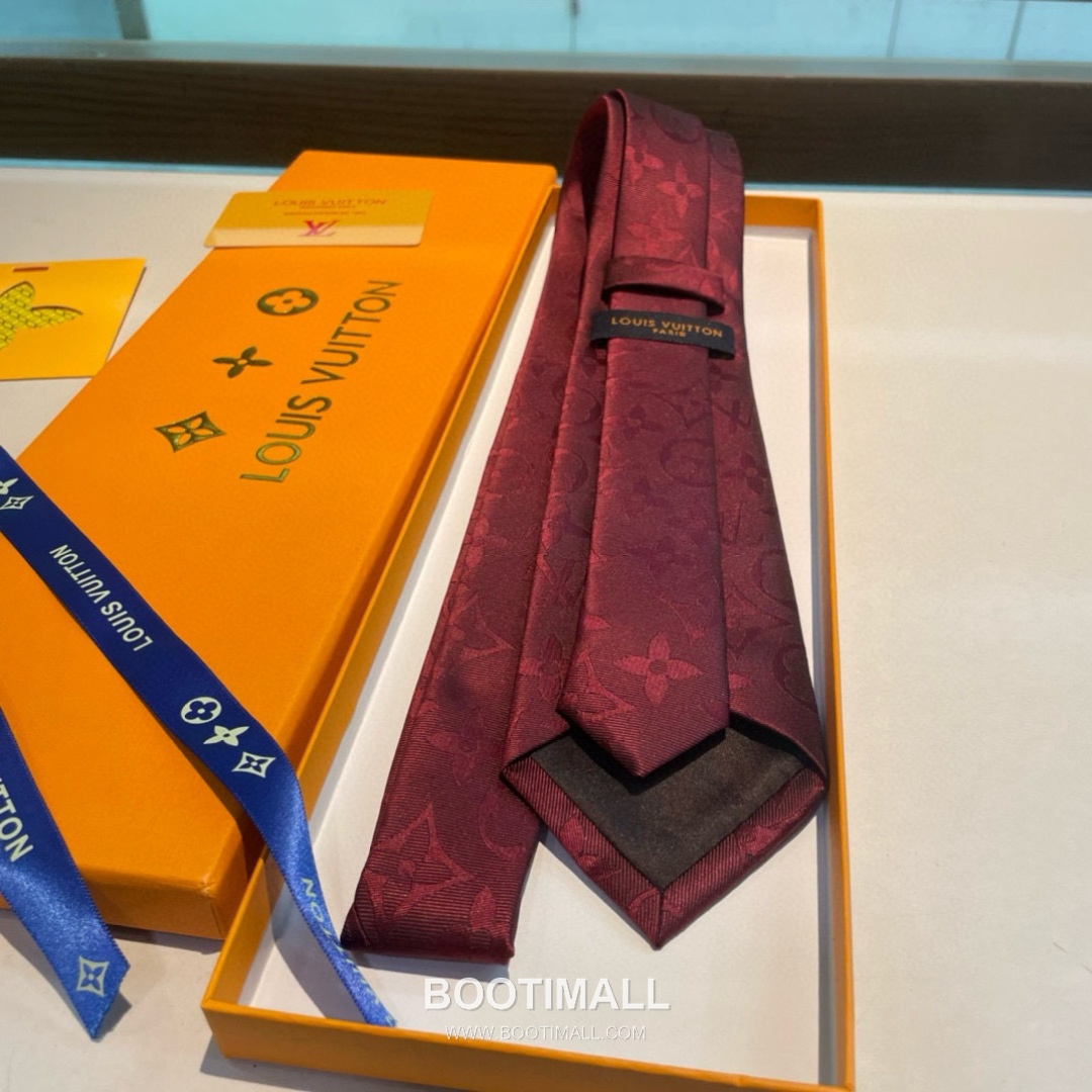 Louis Vuitton Diamonds V Tie Silk Jacquard Black 루이비통 다이아몬즈 V 넥타이 실크 자카드 블랙 3