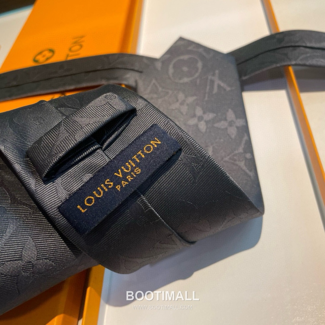 Louis Vuitton Diamonds V Tie Silk Jacquard Black 루이비통 다이아몬즈 V 넥타이 실크 자카드 블랙 5
