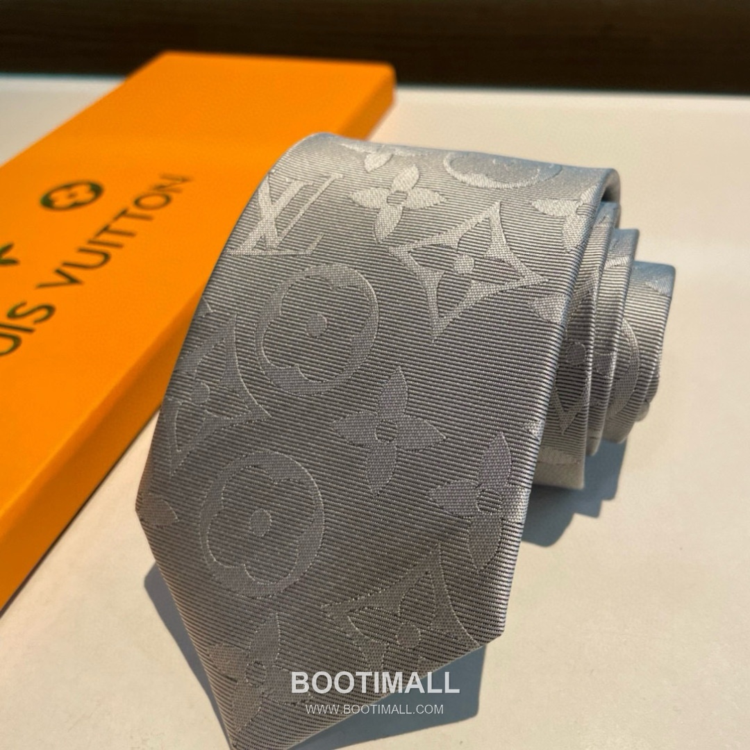 Louis Vuitton Diamonds V Tie Silk Jacquard Black 루이비통 다이아몬즈 V 넥타이 실크 자카드 블랙 8