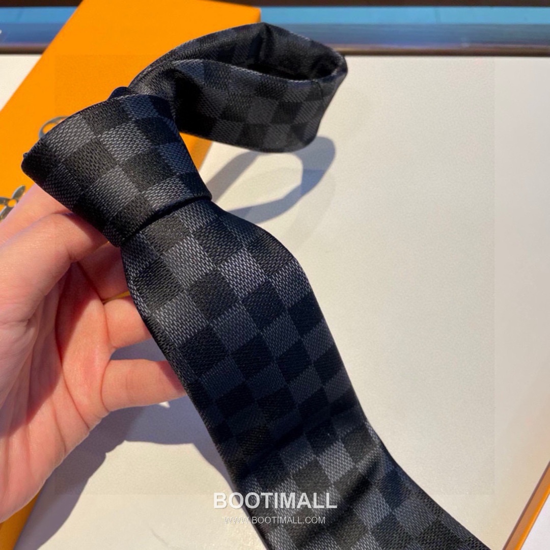 Louis Vuitton Damier Jacquard Tie Silk Black 루이비통 다미에 자카드 넥타이 실크 블랙 8