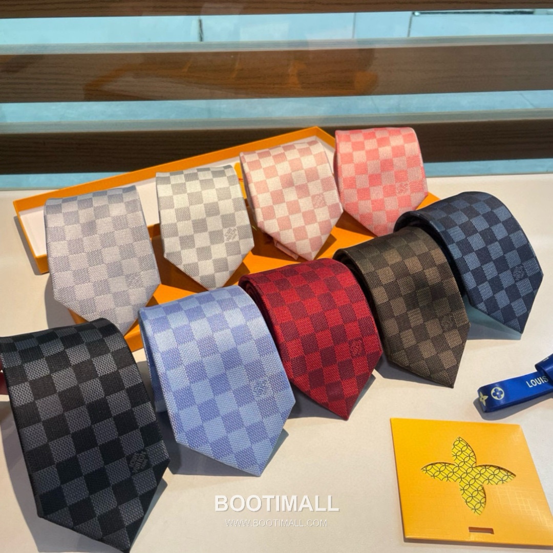 Louis Vuitton Damier Jacquard Tie Silk Black 루이비통 다미에 자카드 넥타이 실크 블랙 1