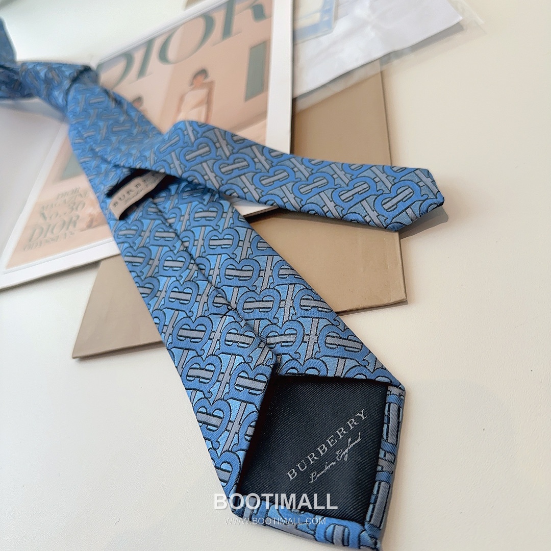 Burberry TB Logo Tie Silk Jacquard Tonal 버버리 TB 로고 넥타이 실크 자카드 톤온톤 6