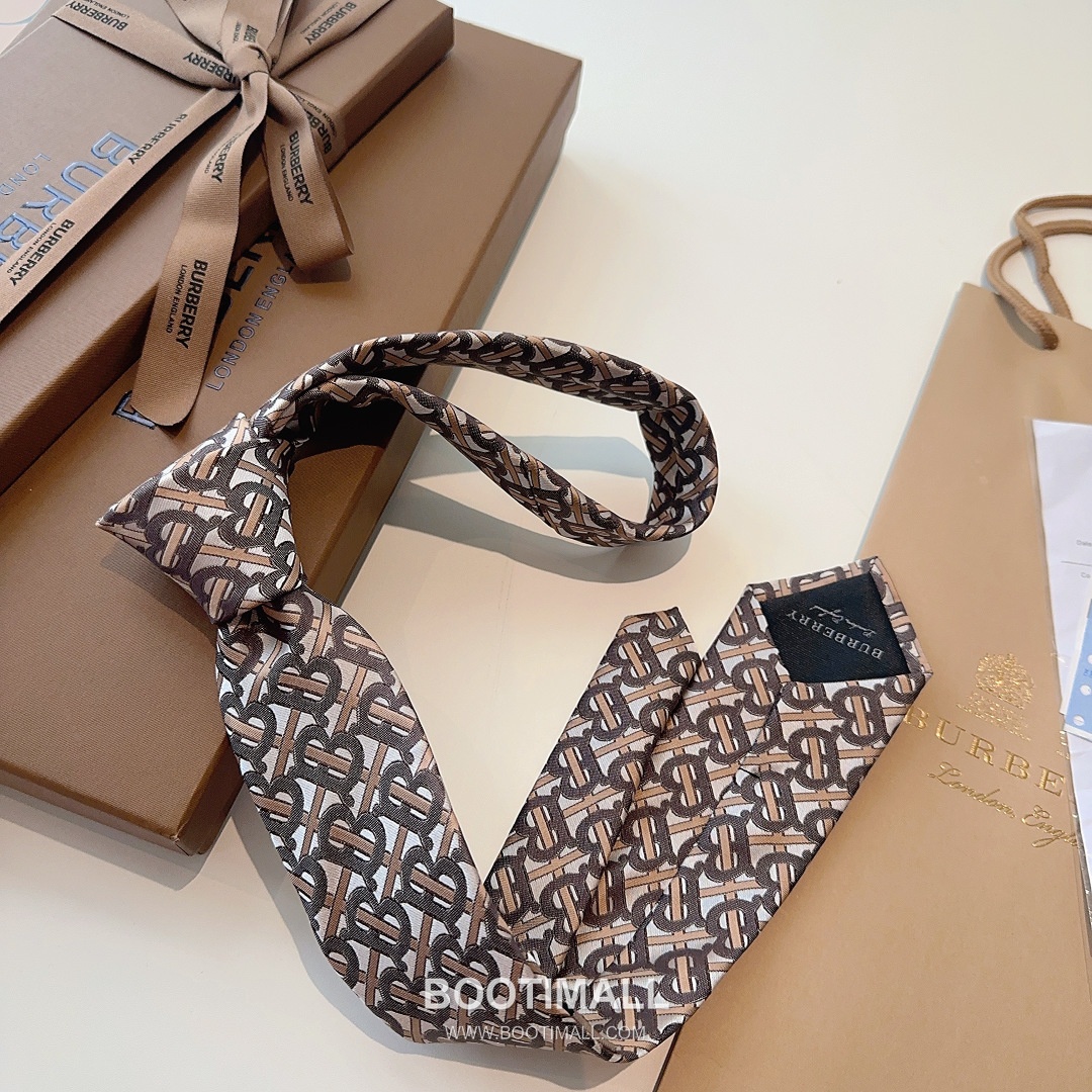 Burberry TB Logo Tie Silk Jacquard Tonal 버버리 TB 로고 넥타이 실크 자카드 톤온톤 4