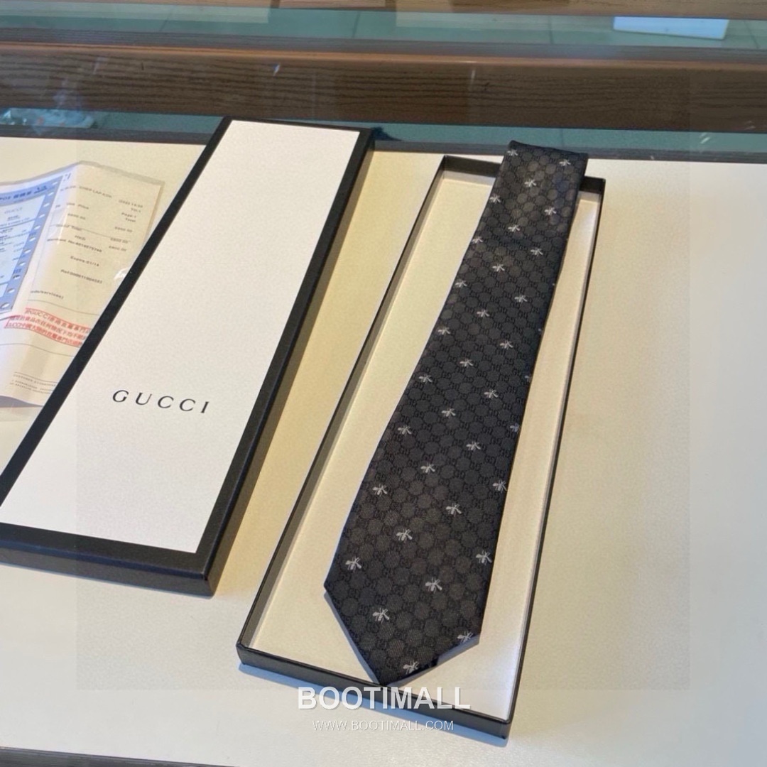 Gucci GG Bee Jacquard Silk Black Tie 구찌 GG 벌 자카드 실크 블랙 넥타이 2