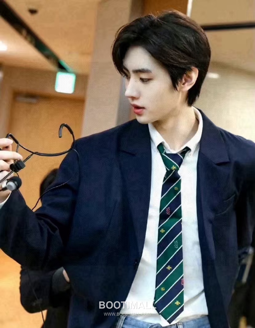 Gucci Bee Jacquard Tie Silk Black 구찌 비 자카드 넥타이 실크 블랙 1