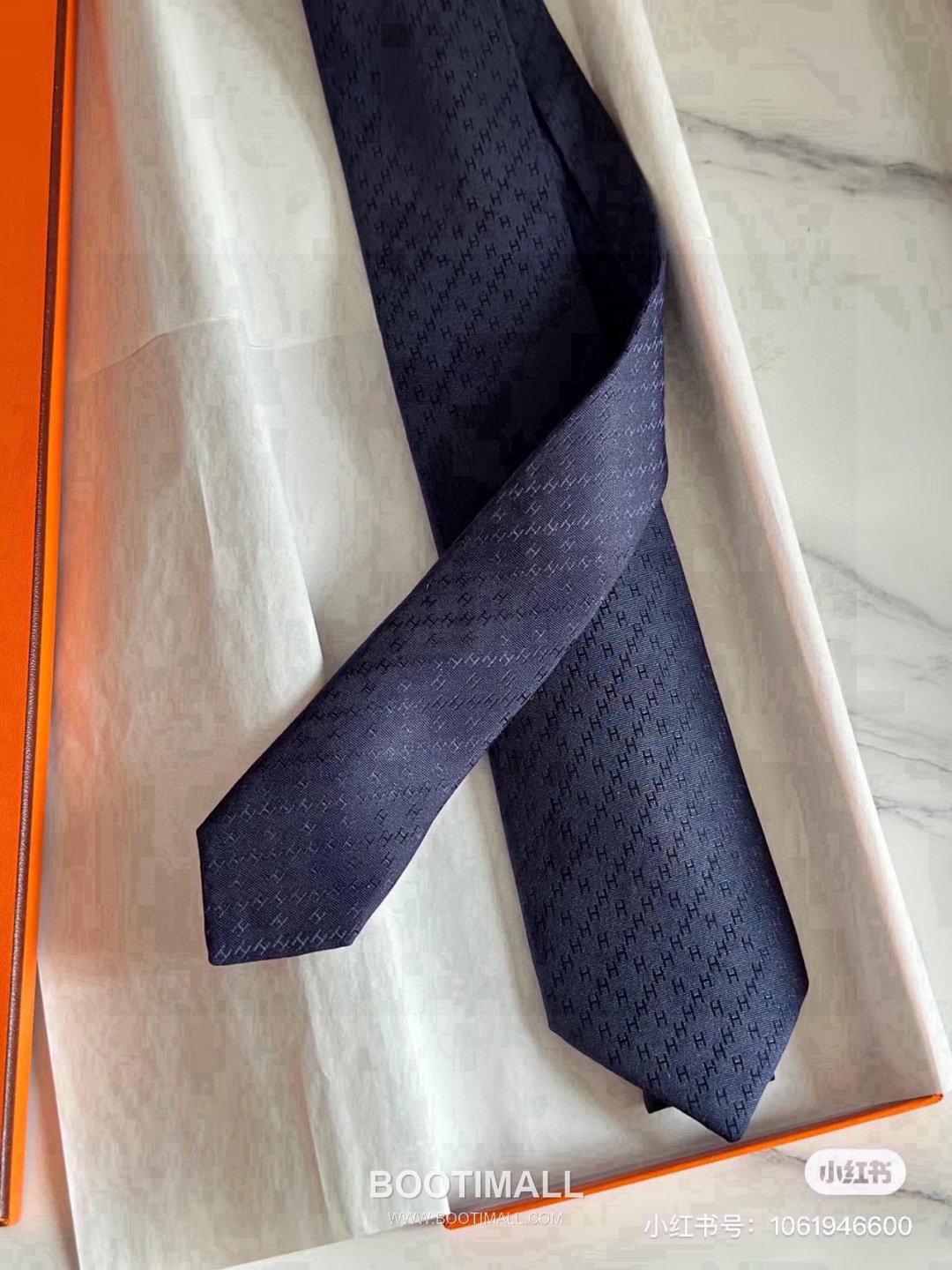 Hermes H Grid Tie Silk Twill Black 에르메스 H 격자 넥타이 실크 트윌 블랙 1