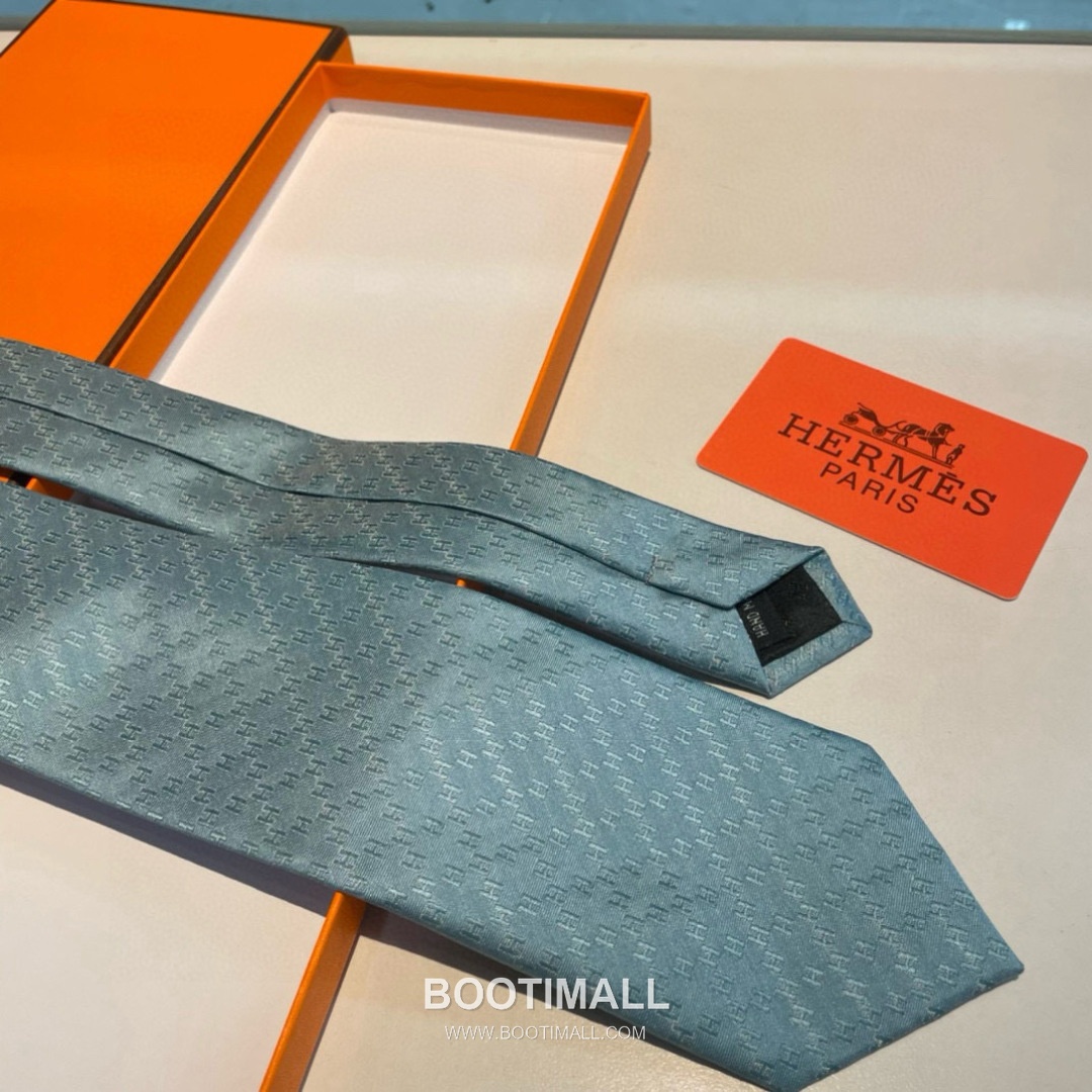 Hermes H Grid Tie Silk Twill Black 에르메스 H 격자 넥타이 실크 트윌 블랙 4