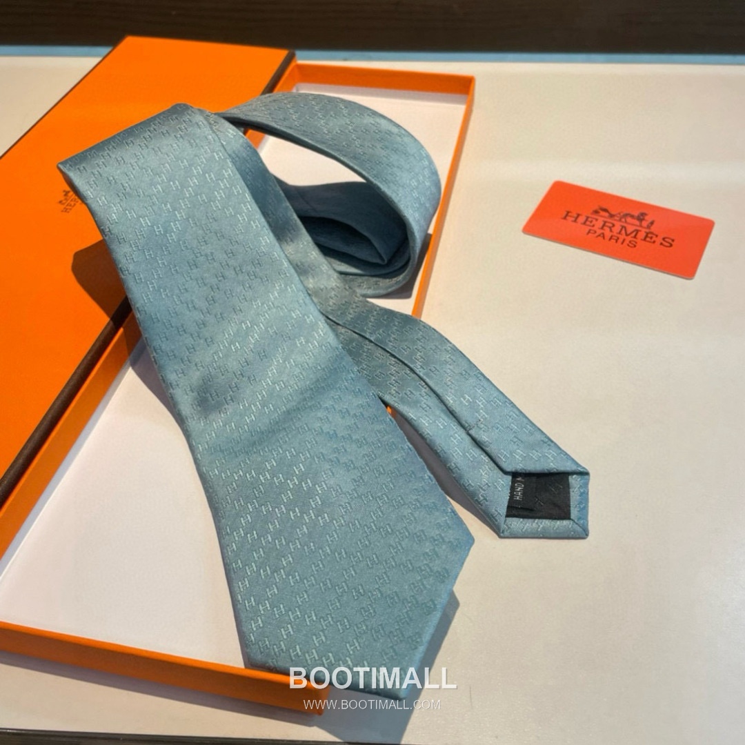 Hermes H Grid Tie Silk Twill Black 에르메스 H 격자 넥타이 실크 트윌 블랙 5