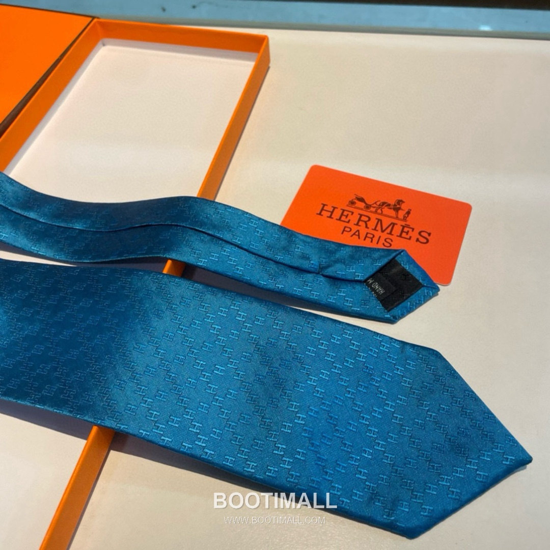 Hermes H Grid Tie Silk Twill Black 에르메스 H 격자 넥타이 실크 트윌 블랙 4