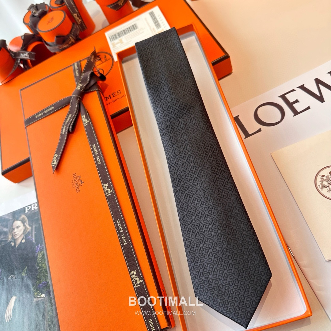 Hermes Men's Tie Silk Twill Black 에르메스 남성 넥타이 실크 트윌 블랙 2