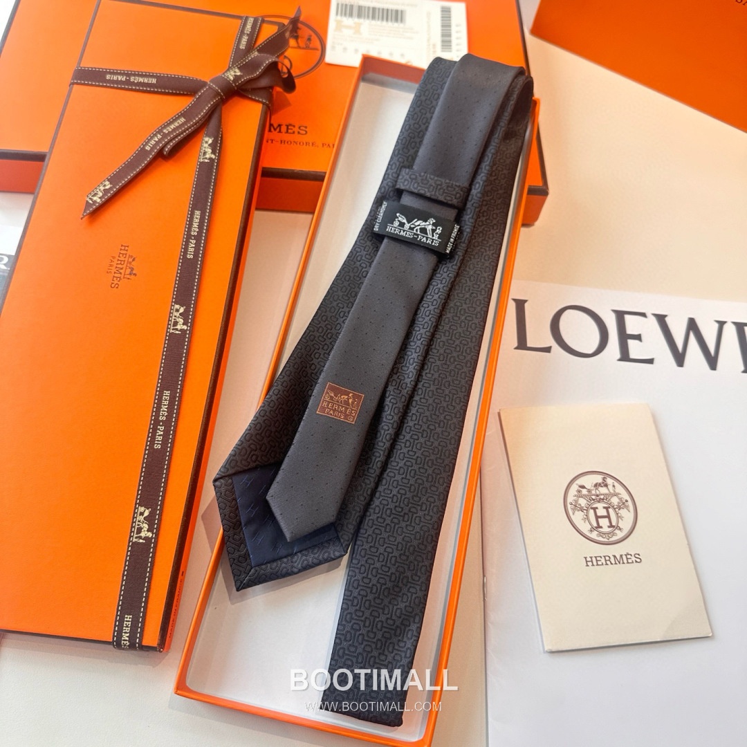 Hermes Men's Tie Silk Twill Black 에르메스 남성 넥타이 실크 트윌 블랙 3