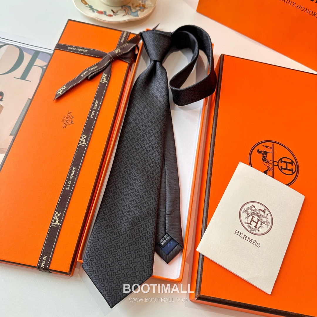 Hermes Men's Tie Silk Twill Black 에르메스 남성 넥타이 실크 트윌 블랙 9