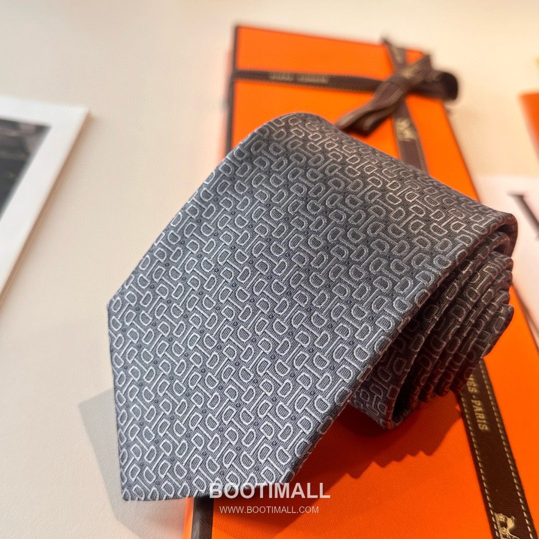 Hermes Men's Tie Silk Twill Black 에르메스 남성 넥타이 실크 트윌 블랙 6