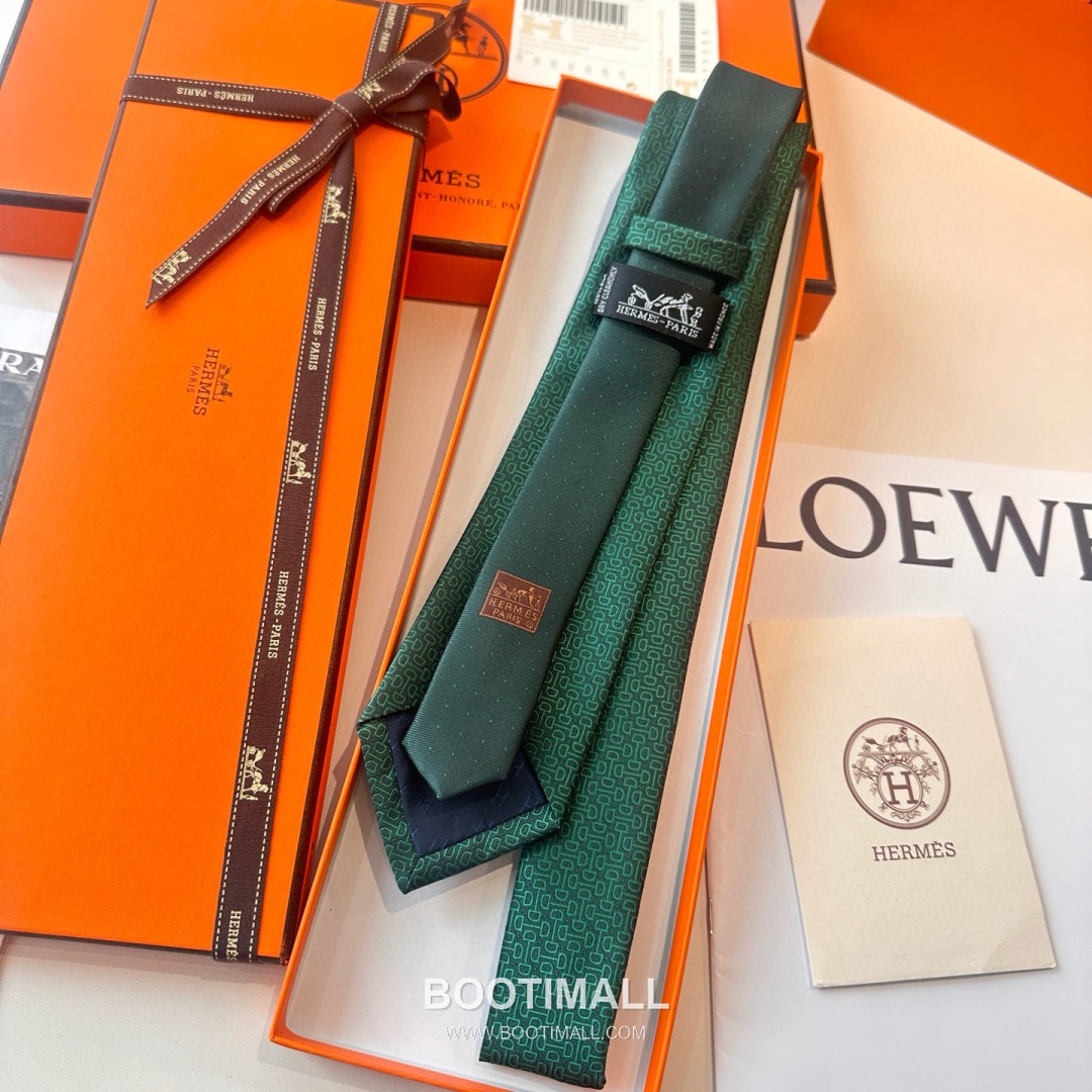 Hermes Men's Tie Silk Twill Black 에르메스 남성 넥타이 실크 트윌 블랙 3