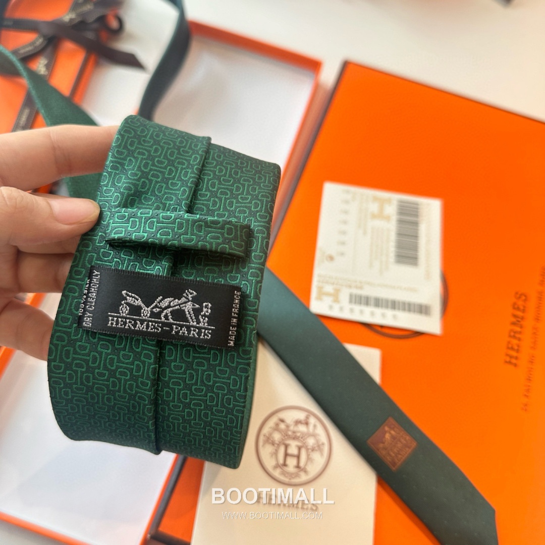 Hermes Men's Tie Silk Twill Black 에르메스 남성 넥타이 실크 트윌 블랙 5