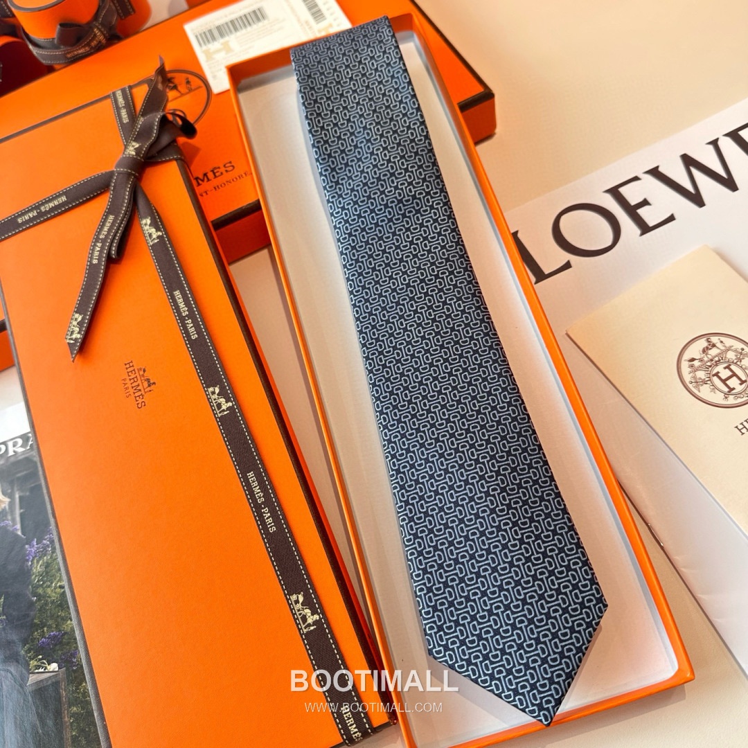 Hermes Men's Tie Silk Twill Black 에르메스 남성 넥타이 실크 트윌 블랙 2