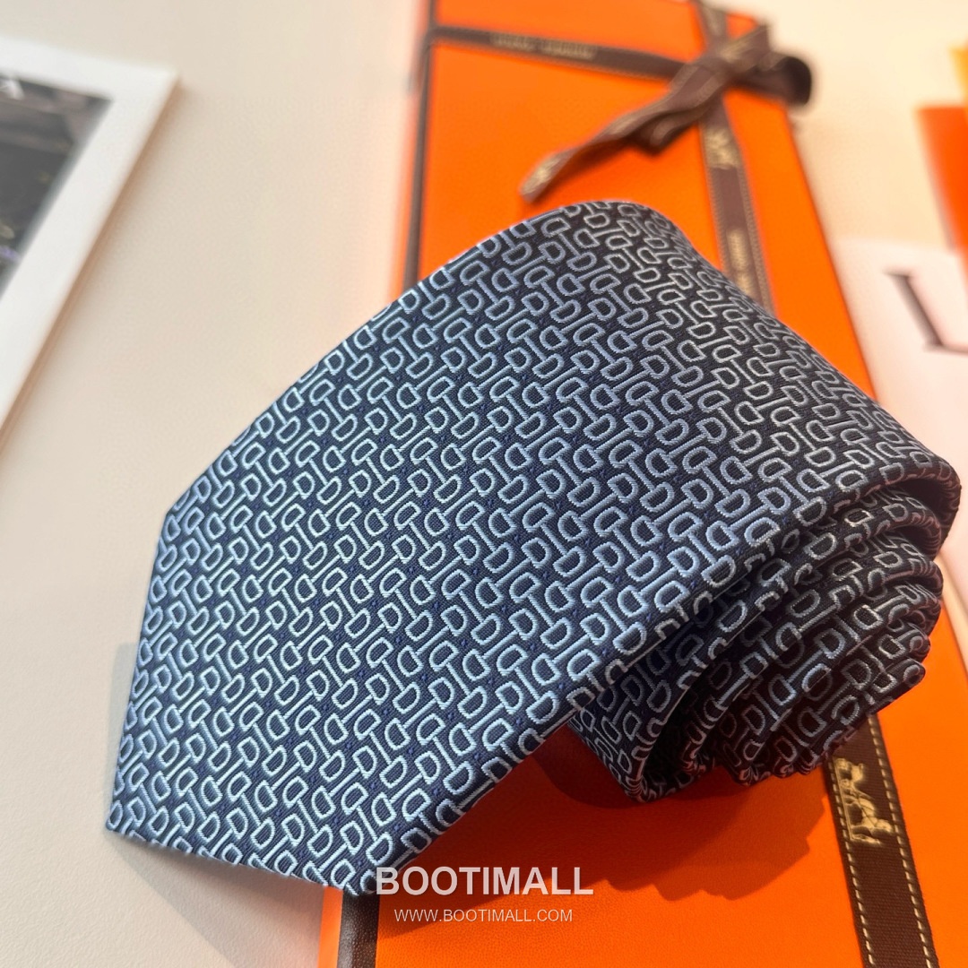 Hermes Men's Tie Silk Twill Black 에르메스 남성 넥타이 실크 트윌 블랙 6