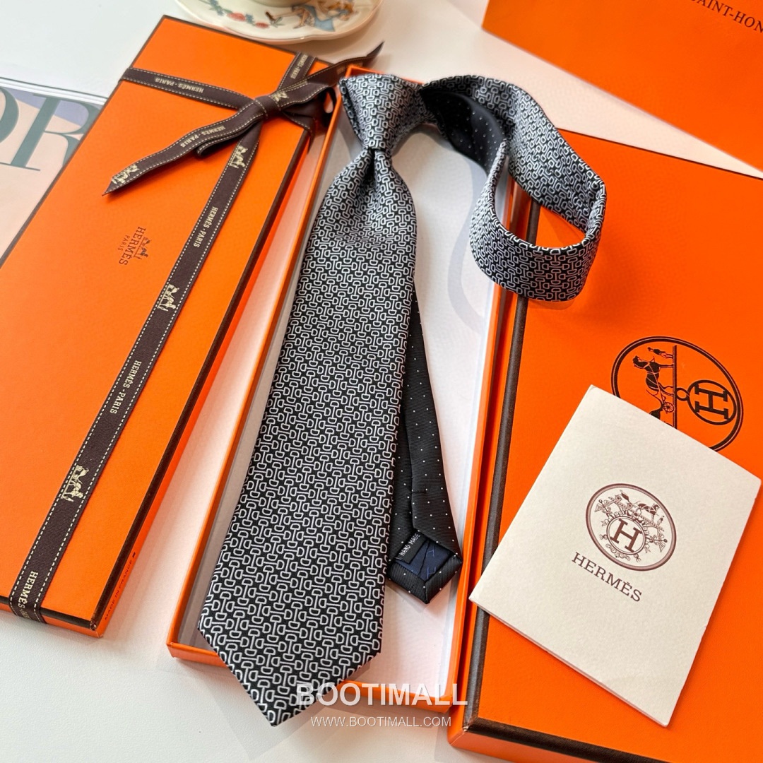 Hermes Men's Tie Silk Twill Black 에르메스 남성 넥타이 실크 트윌 블랙 9