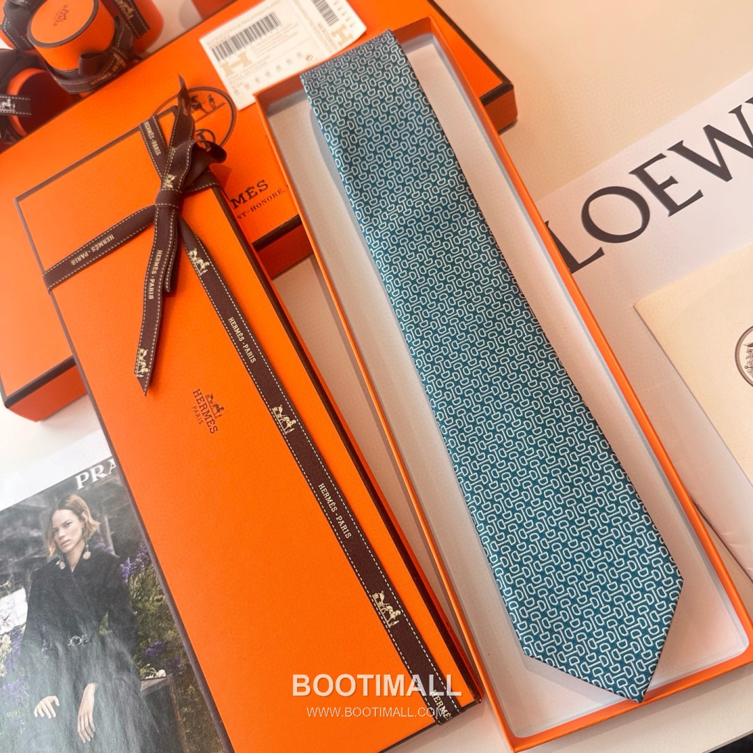 Hermes Men's Tie Silk Twill Black 에르메스 남성 넥타이 실크 트윌 블랙 2