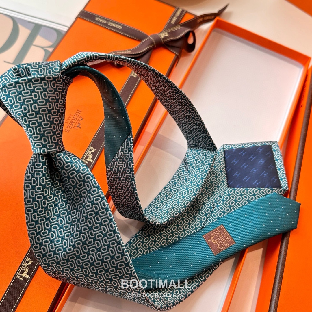 Hermes Men's Tie Silk Twill Black 에르메스 남성 넥타이 실크 트윌 블랙 10