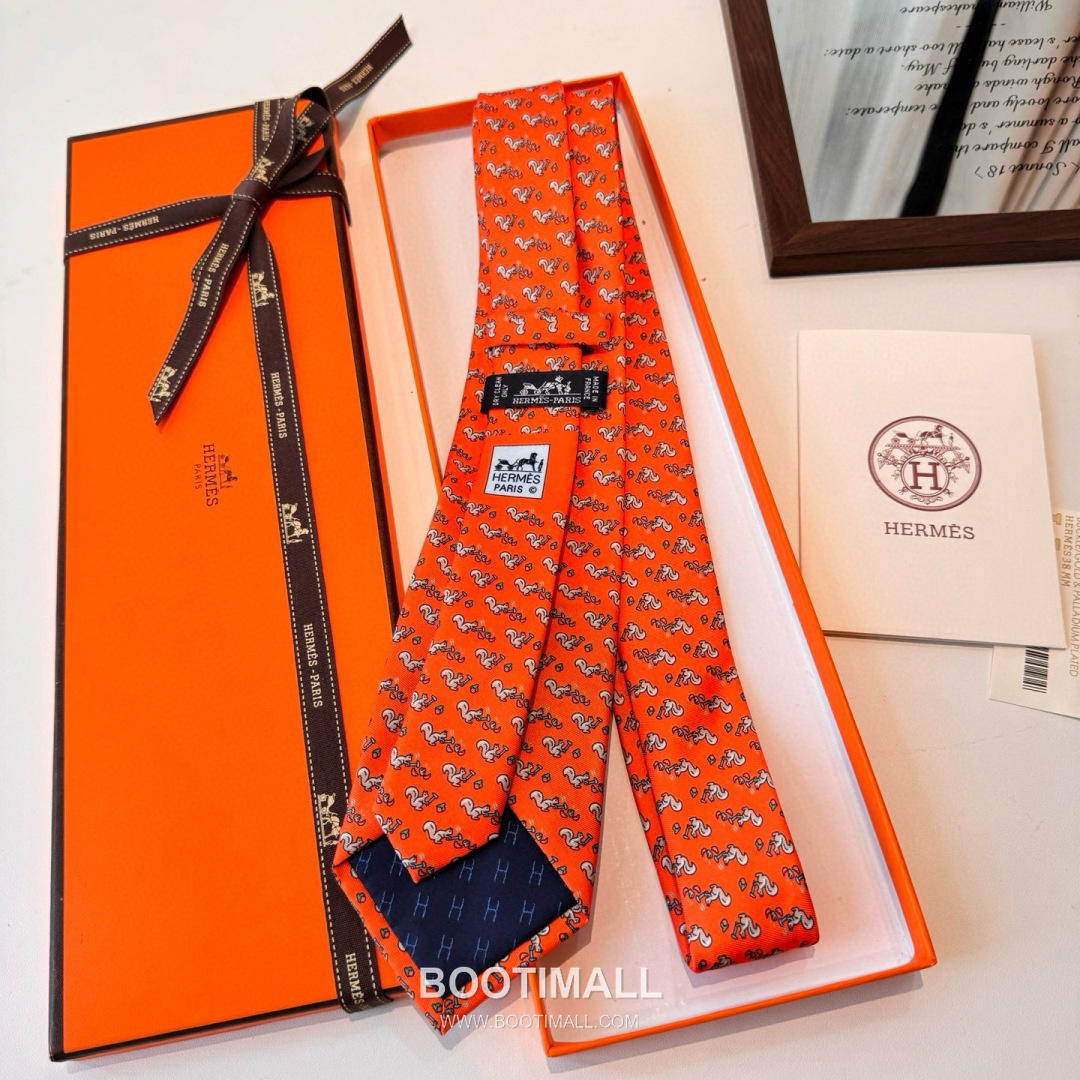 Hermes Handmade Twill Tie Silk Multicolor 에르메스 핸드메이드 트윌 넥타이 실크 멀티컬러 7cm 3