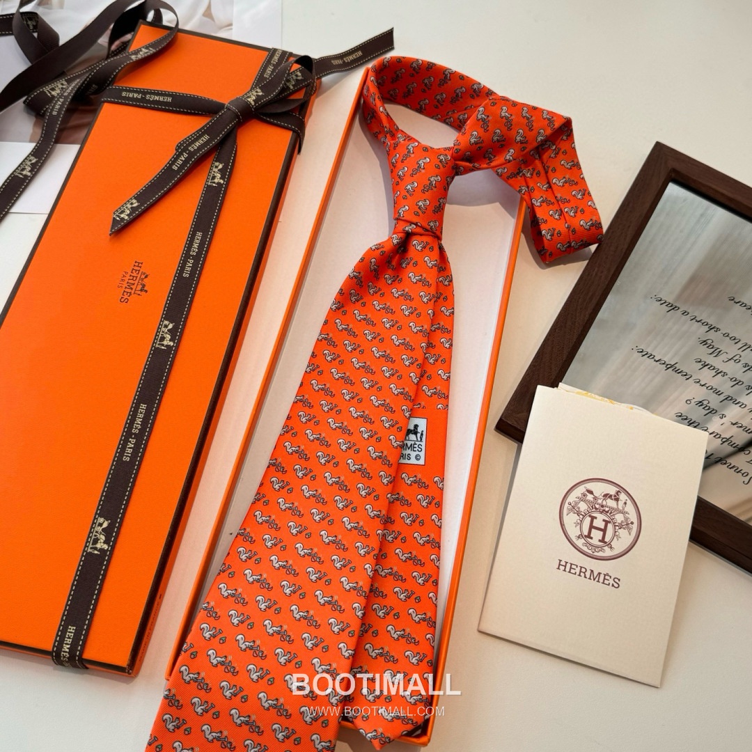 Hermes Handmade Twill Tie Silk Multicolor 에르메스 핸드메이드 트윌 넥타이 실크 멀티컬러 7cm 9