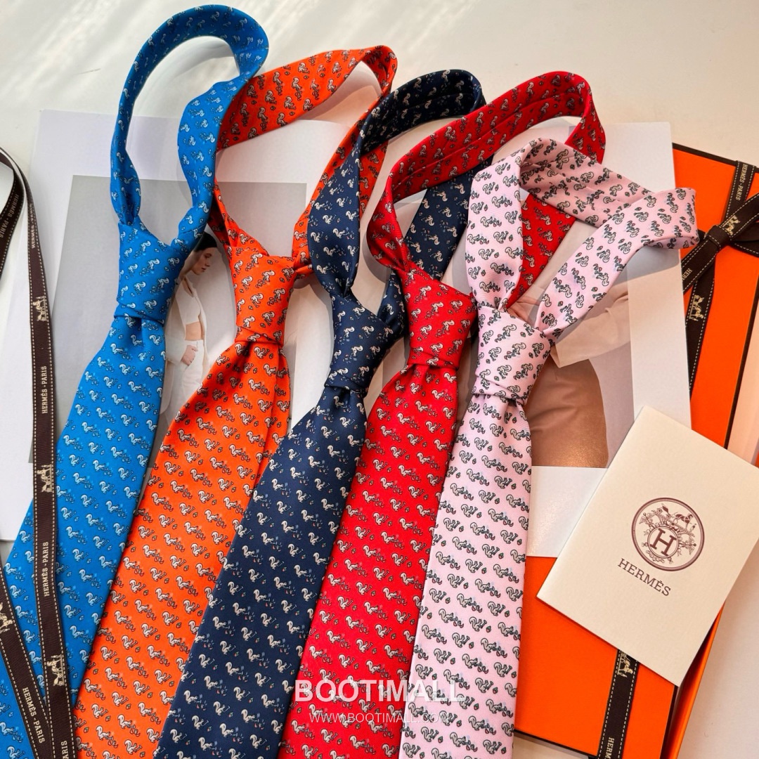 Hermes Handmade Twill Tie Silk Multicolor 에르메스 핸드메이드 트윌 넥타이 실크 멀티컬러 7cm 1