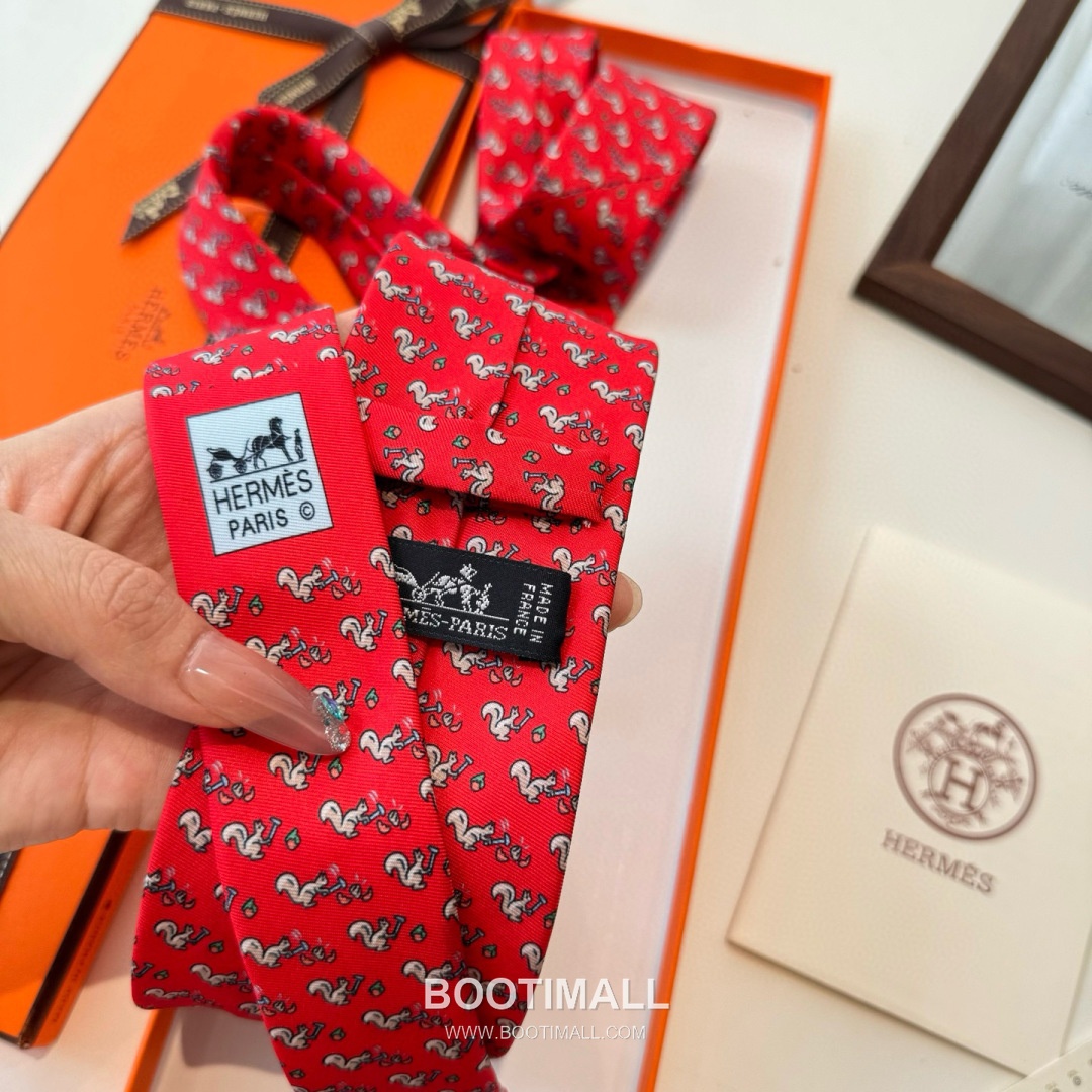 Hermes Handmade Twill Tie Silk Multicolor 에르메스 핸드메이드 트윌 넥타이 실크 멀티컬러 7cm 5