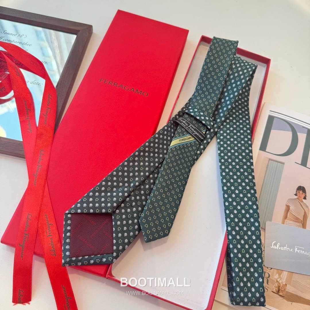 Ferragamo Tie Collection 100% Silk Twill Black 페라가모 타이 컬렉션 실크 트윌 100% 블랙 3