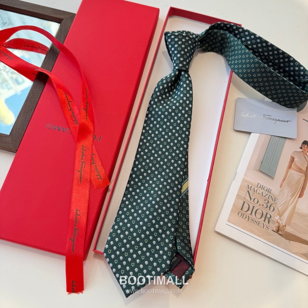 Ferragamo Tie Collection 100% Silk Twill Black 페라가모 타이 컬렉션 실크 트윌 100% 블랙 7