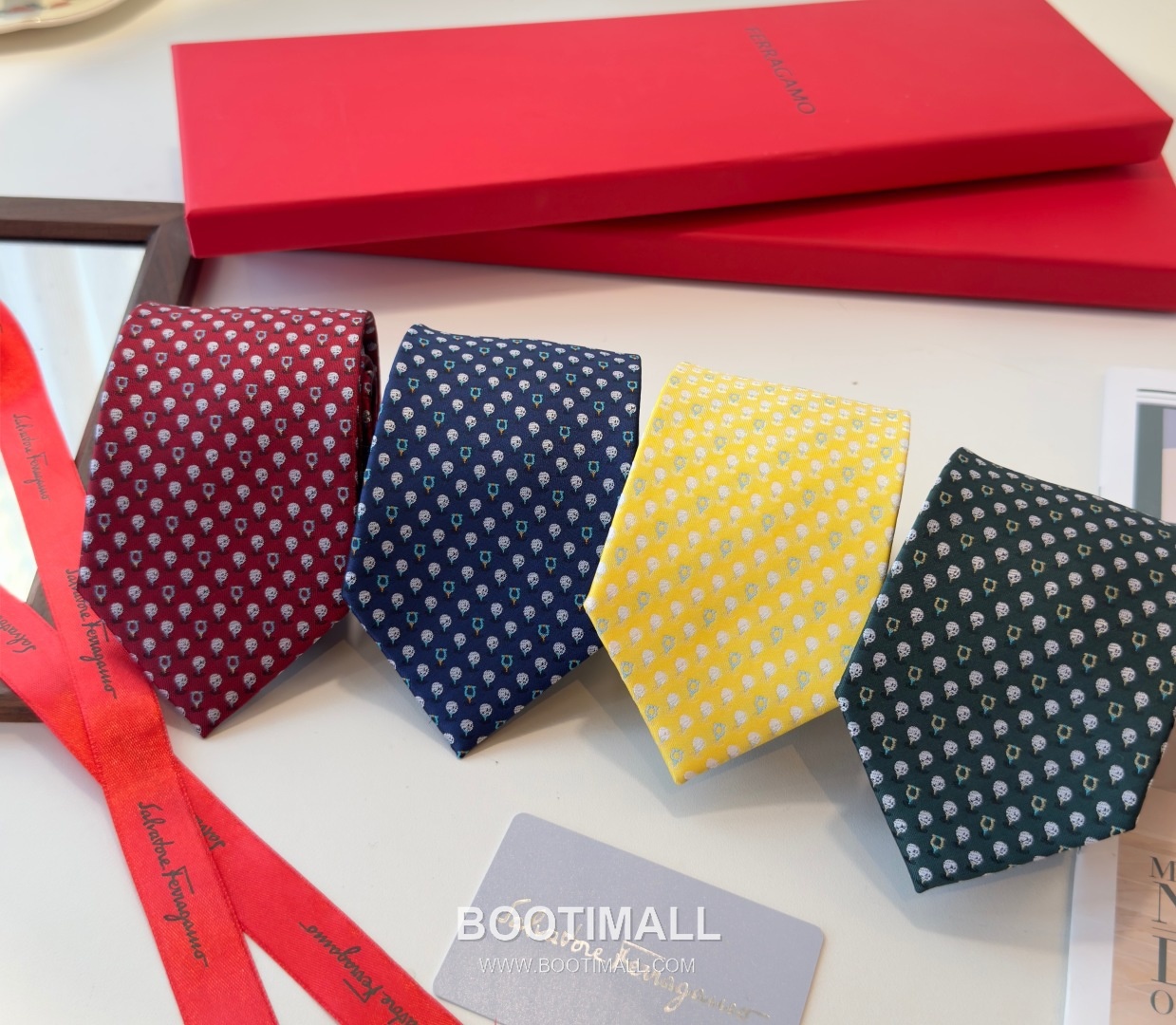 Ferragamo Tie Collection 100% Silk Twill Black 페라가모 타이 컬렉션 실크 트윌 100% 블랙 1