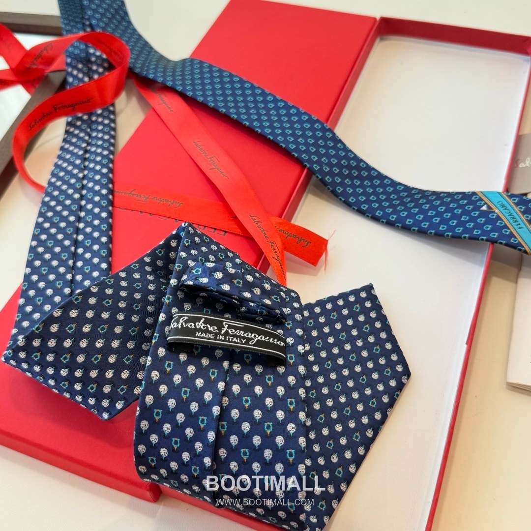 Ferragamo Tie Collection 100% Silk Twill Black 페라가모 타이 컬렉션 실크 트윌 100% 블랙 8