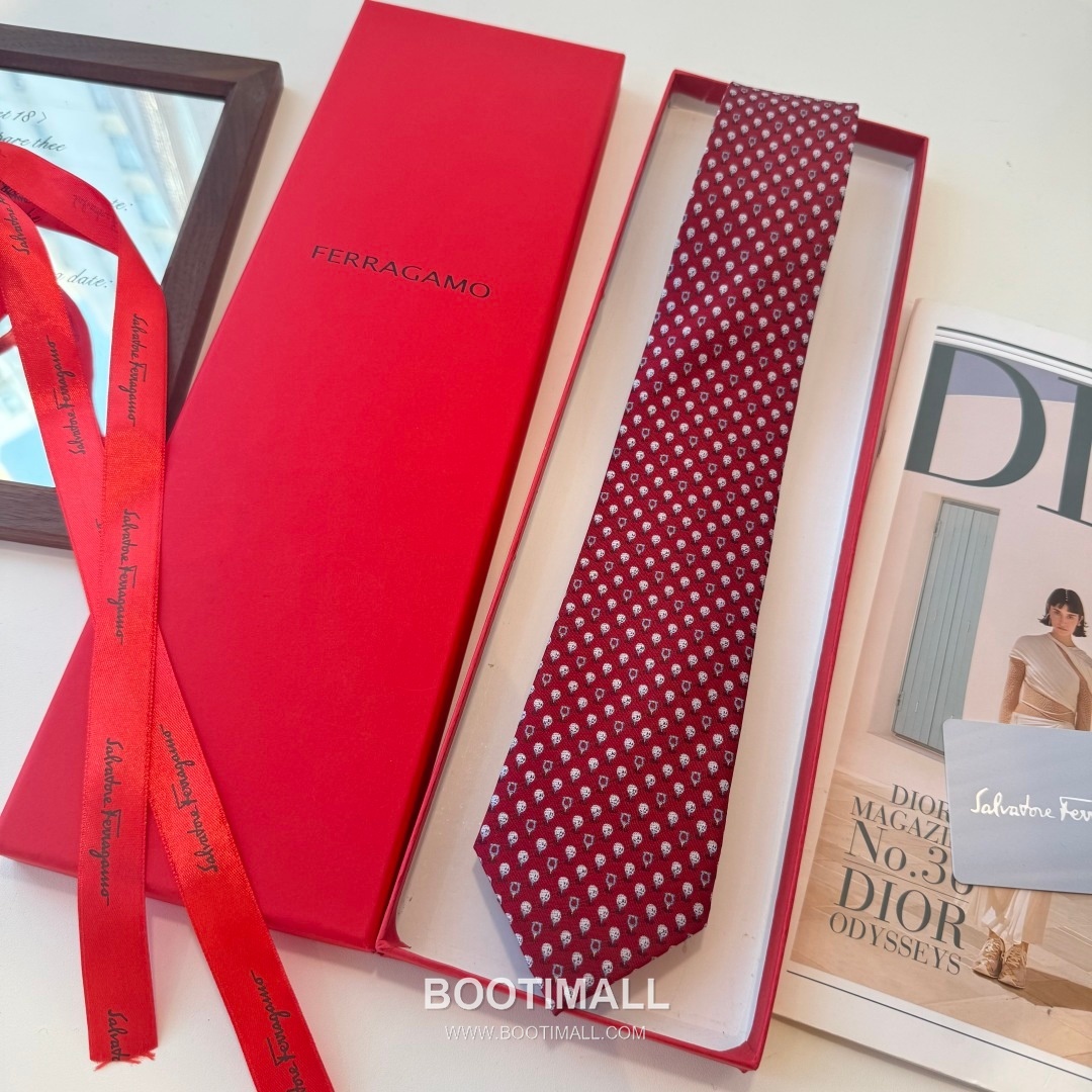 Ferragamo Tie Collection 100% Silk Twill Black 페라가모 타이 컬렉션 실크 트윌 100% 블랙 2