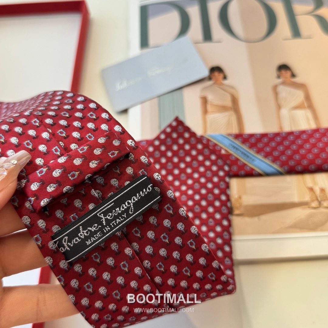 Ferragamo Tie Collection 100% Silk Twill Black 페라가모 타이 컬렉션 실크 트윌 100% 블랙 7